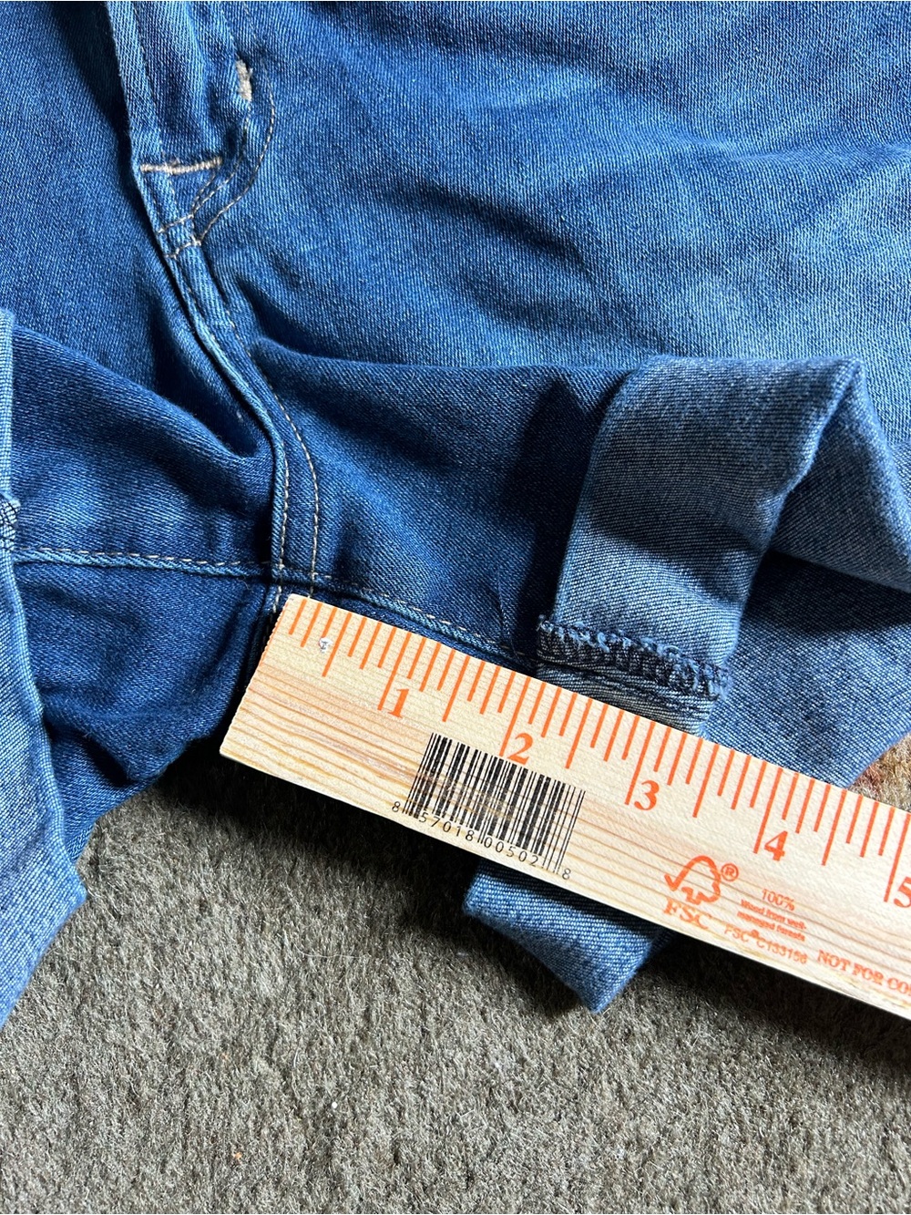 Hudson Women’s Blue Distressed Denim Jean Shorts size 29 - Picture 4 of 6